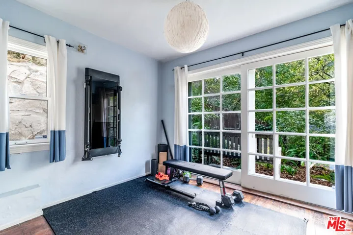 8066 Woodland Lane, Los Angeles, California 90046