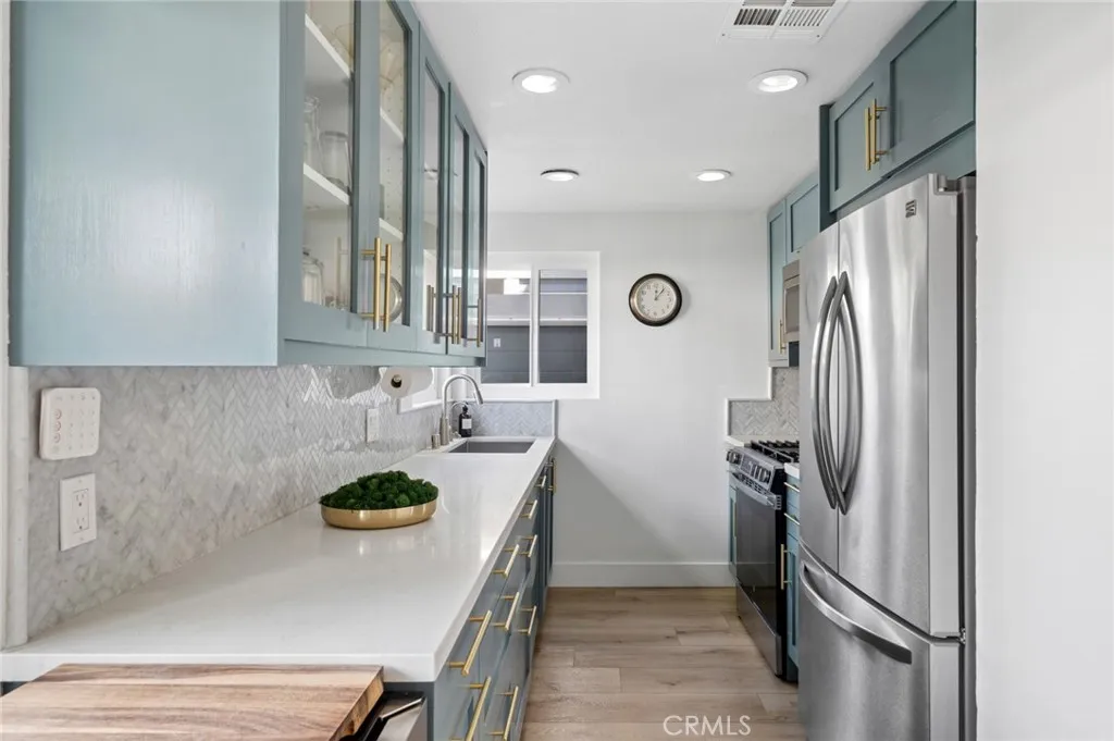 133 Cecil Place B, Costa Mesa, California 92627 home-pic-8