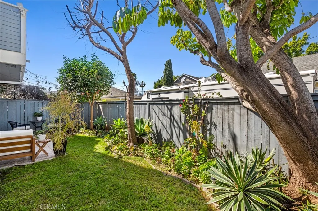133 Cecil Place B, Costa Mesa, California 92627 home-pic-25