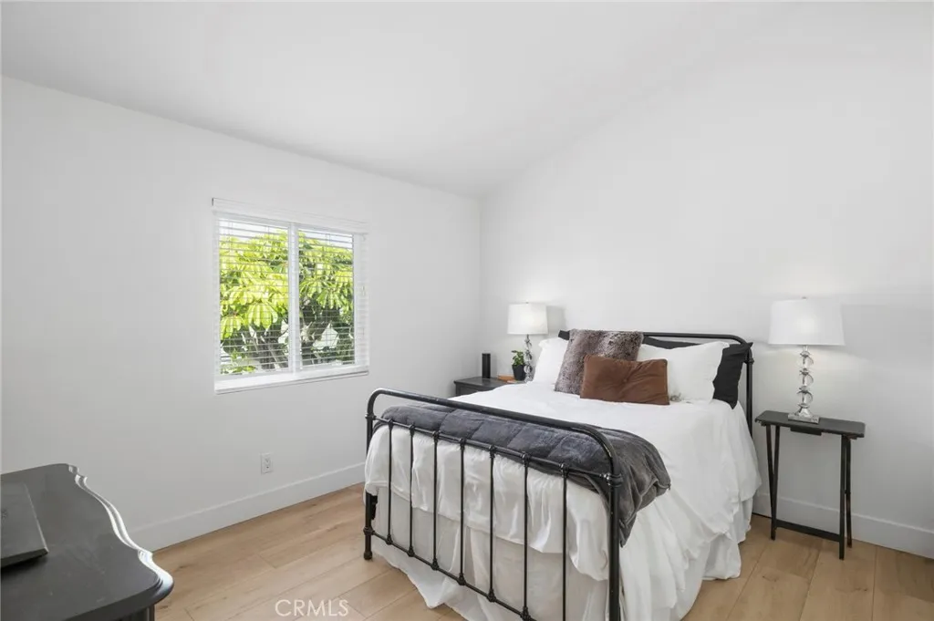 133 Cecil Place B, Costa Mesa, California 92627 home-pic-19