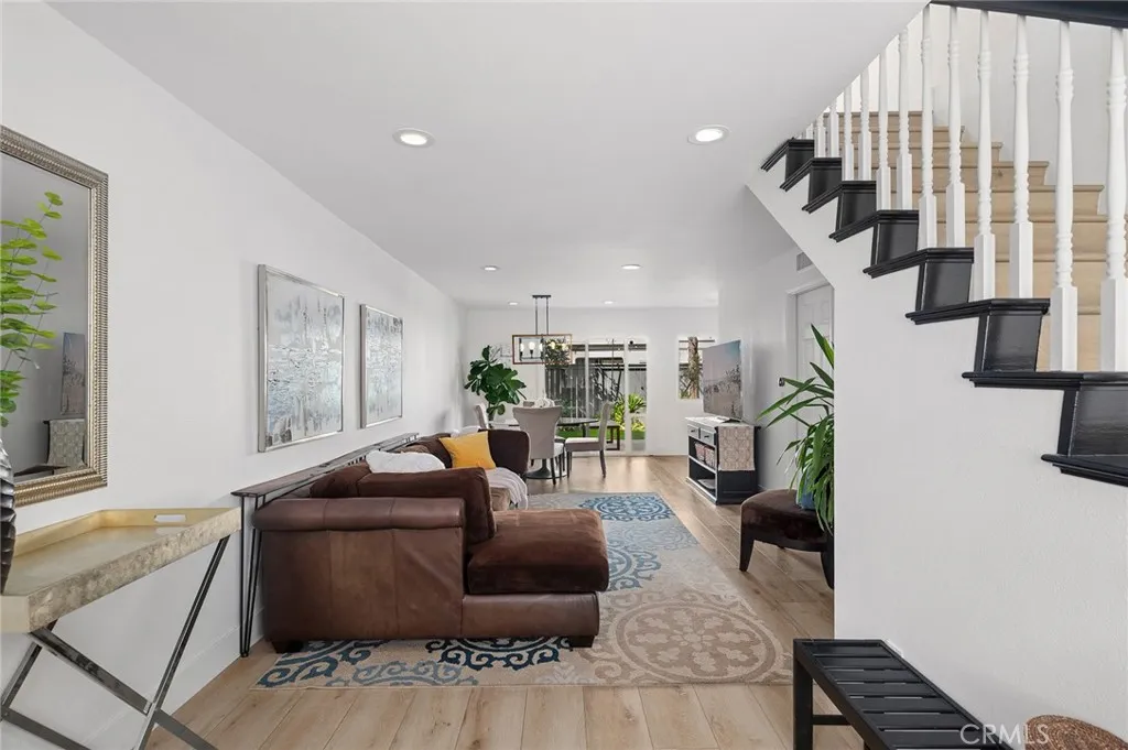 133 Cecil Place B, Costa Mesa, California 92627 home-pic-5