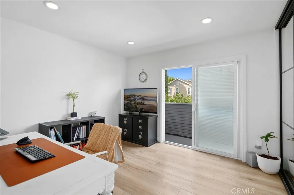133 Cecil Place B, Costa Mesa, California 92627 home-pic-20