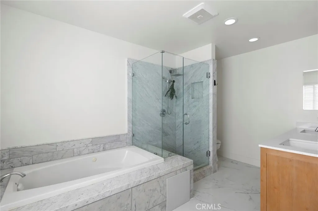 133 Cecil Place B, Costa Mesa, California 92627 home-pic-18