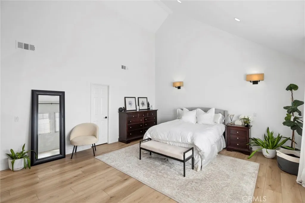 133 Cecil Place B, Costa Mesa, California 92627 home-pic-13