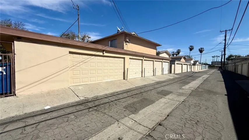 2258 W Colchester, Anaheim, California 92804