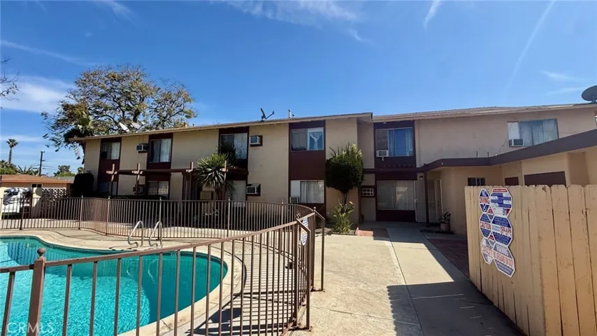 2258 W Colchester, Anaheim, California 92804
