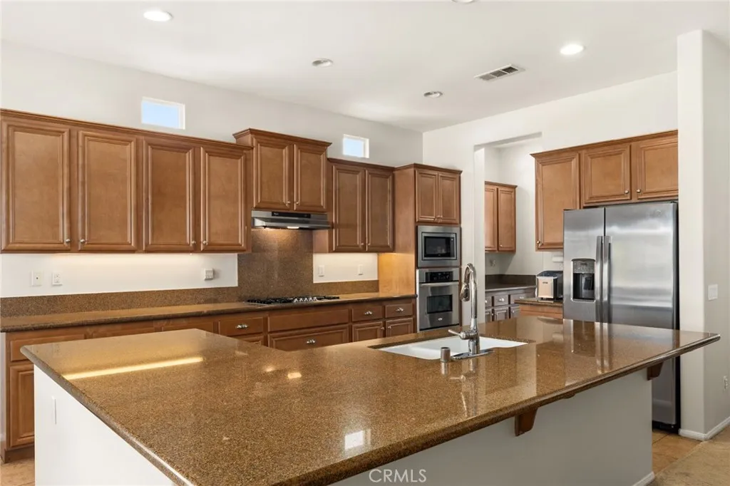 4683 Viaggio Circle, Jurupa Valley, California 92509 home-pic-17