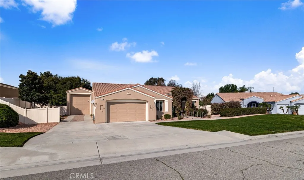 4683 Viaggio Circle, Jurupa Valley, California 92509 home-pic-56