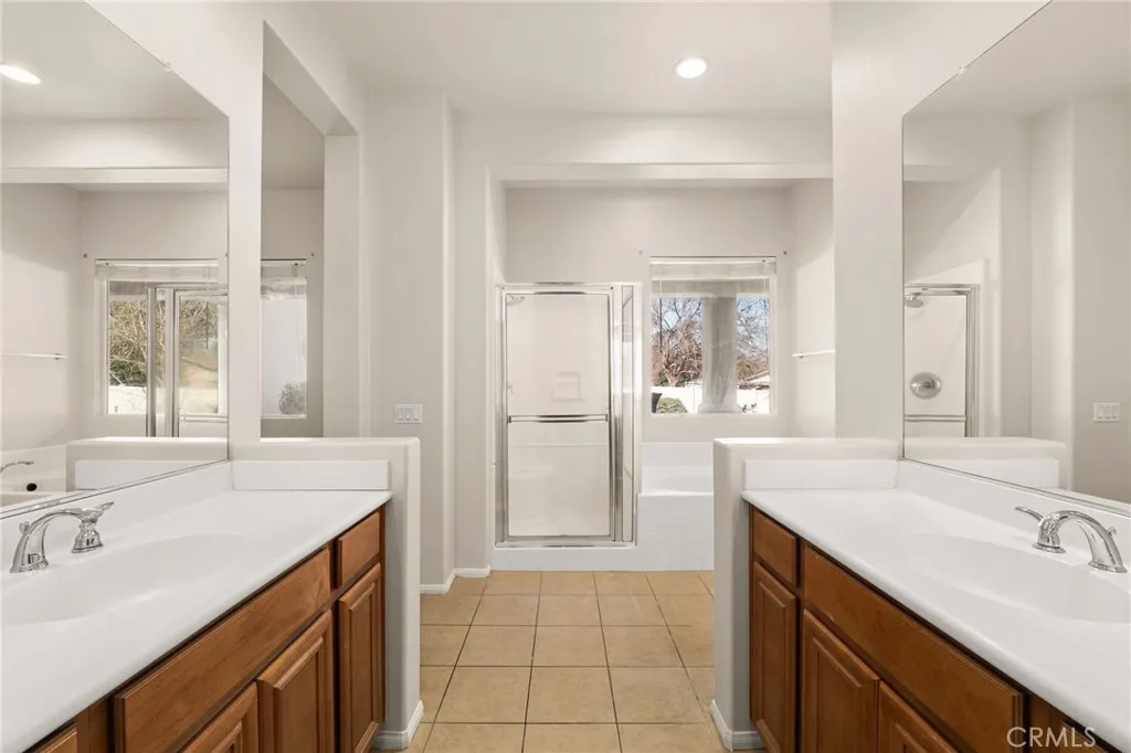 4683 Viaggio Circle, Jurupa Valley, California 92509 home-pic-34