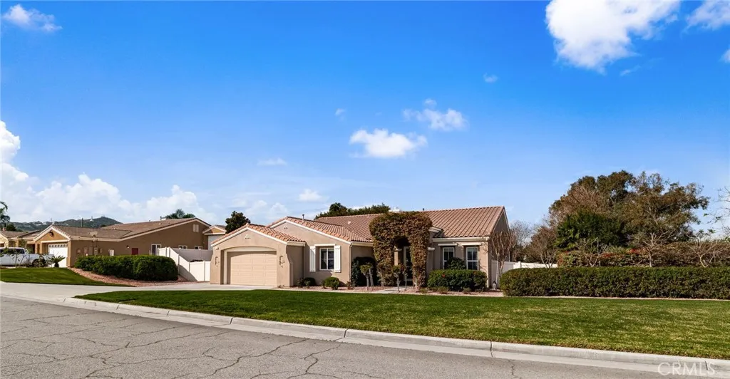 4683 Viaggio Circle, Jurupa Valley, California 92509 home-pic-55
