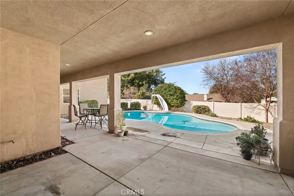 4683 Viaggio Circle, Jurupa Valley, California 92509 home-pic-41