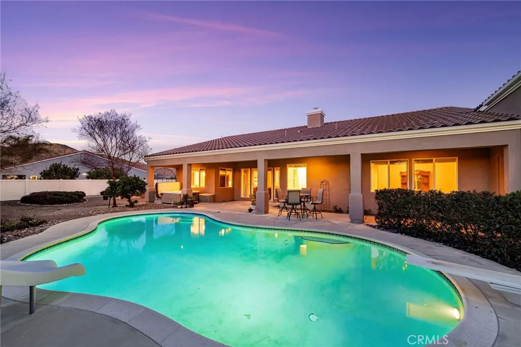 4683 Viaggio Circle, Jurupa Valley, California 92509 home-pic-5