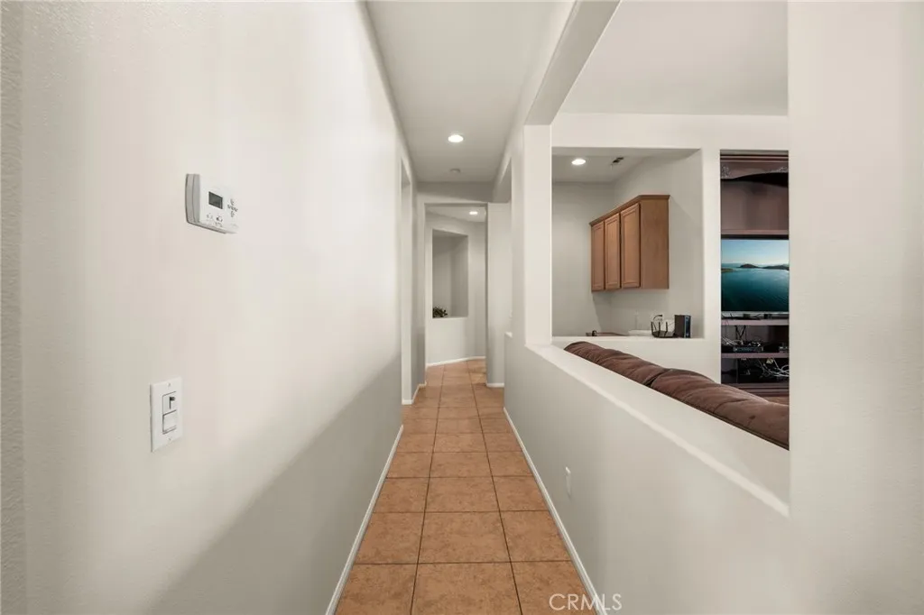 4683 Viaggio Circle, Jurupa Valley, California 92509 home-pic-23