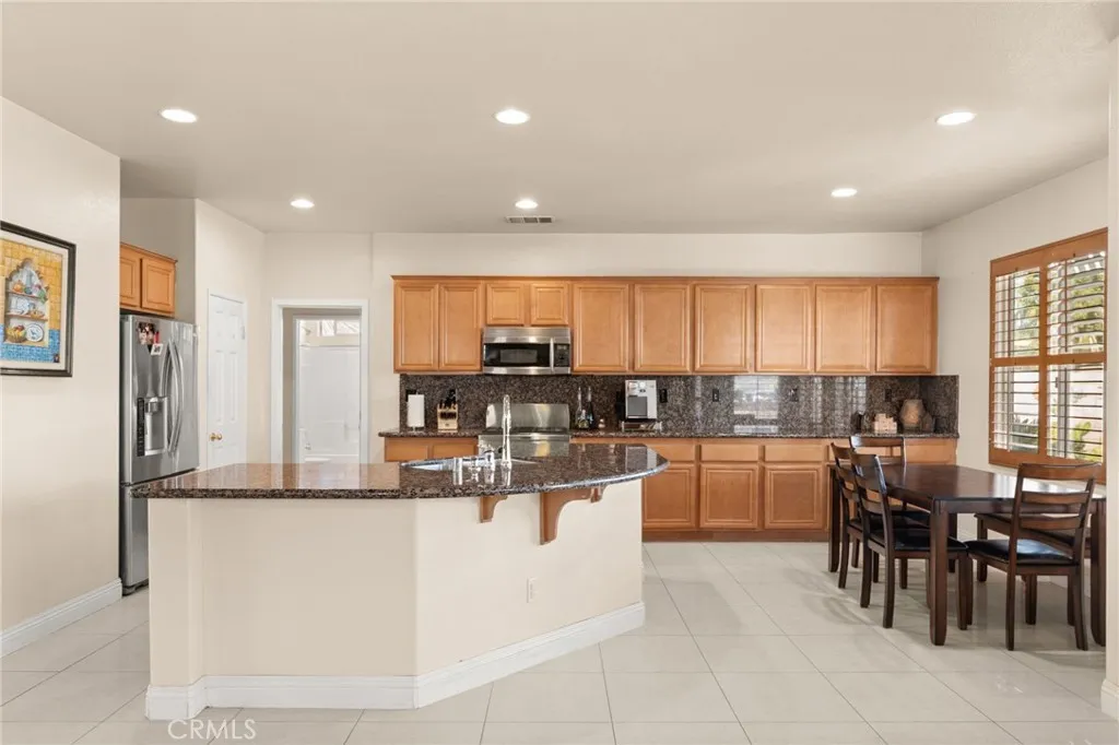 12554 Desert Springs, Eastvale, California 91752 home-pic-6
