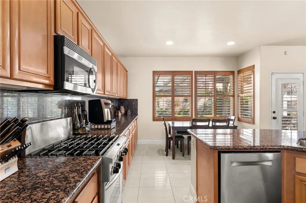 12554 Desert Springs, Eastvale, California 91752 home-pic-8
