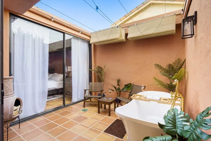 18-web-or-mls-FB_Monterey_1022_018