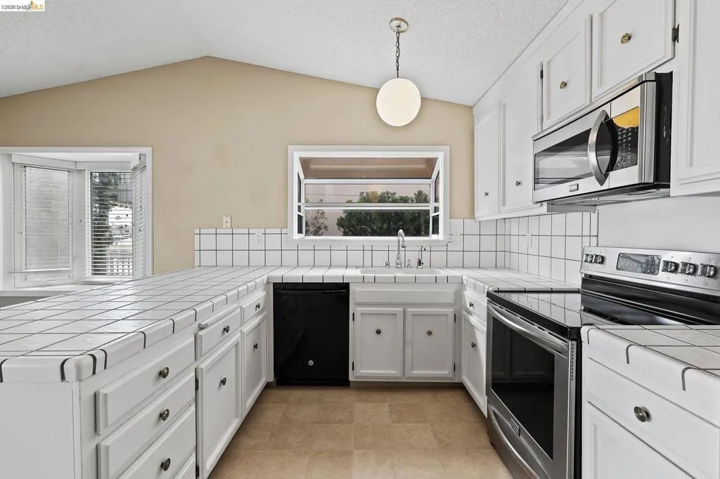 1147 1147 Willow Lake Rd, Discovery Bay, California 94505 home-pic-22