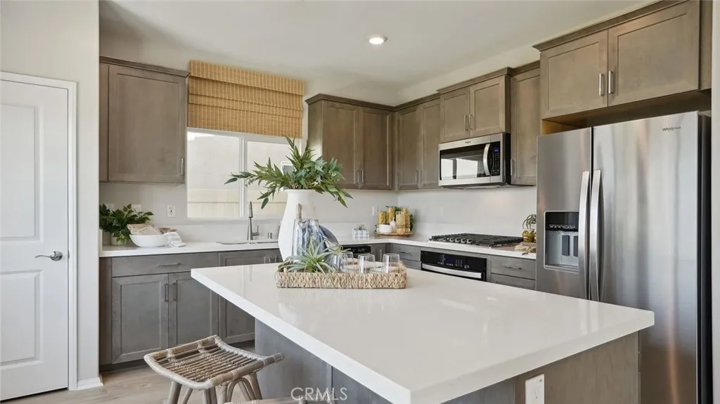 31312 Burflower Drive, Winchester, California 92596 home-pic-17