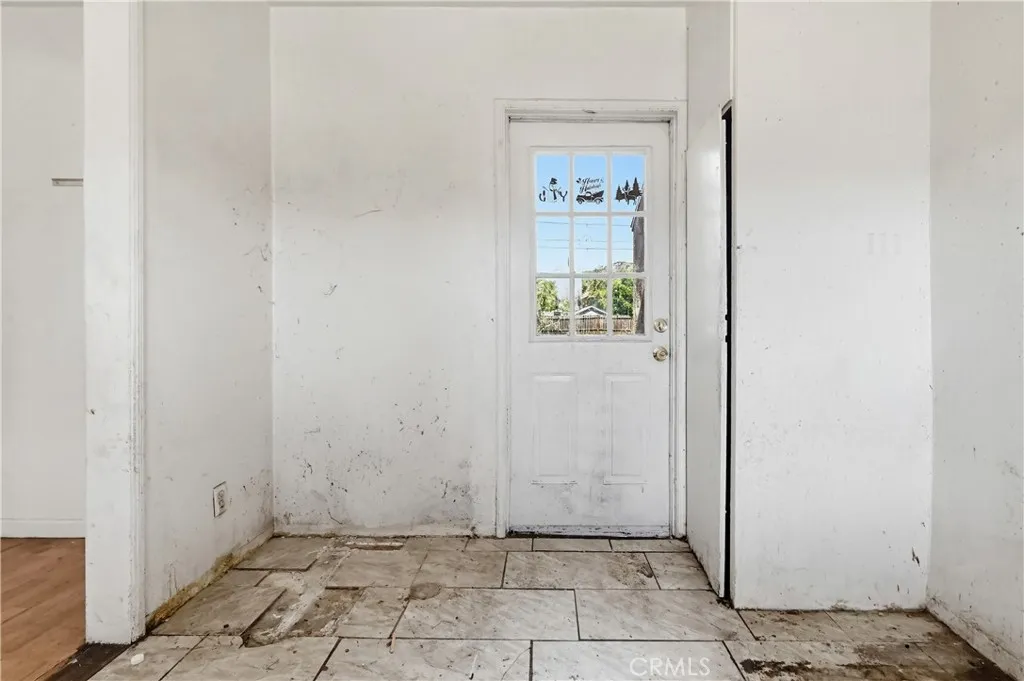 9949 Covello, Burbank, California 91504 home-pic-13