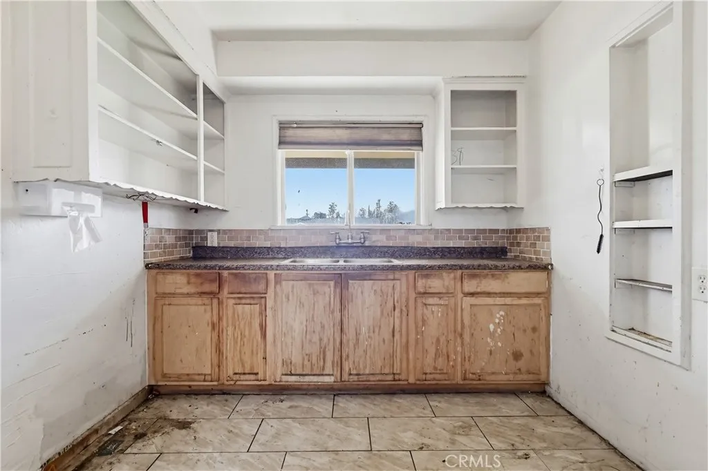 9949 Covello, Burbank, California 91504 home-pic-12