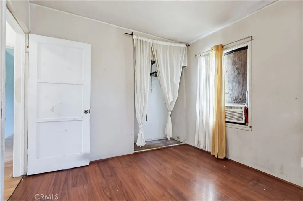 9949 Covello, Burbank, California 91504 home-pic-8