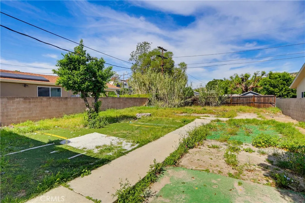 9949 Covello, Burbank, California 91504 home-pic-17