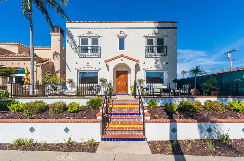 813 13th Street, Huntington Beach, California 92648 home-pic-1