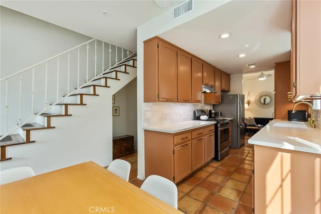 11445 Moorpark, Studio City, California 91602 home-pic-22