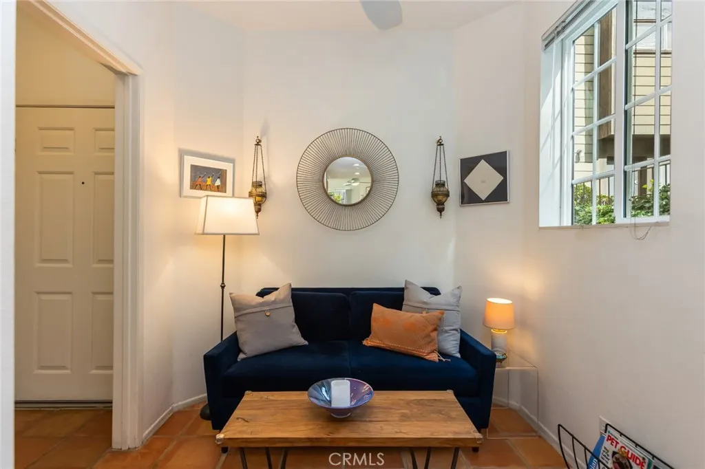 11445 Moorpark, Studio City, California 91602 home-pic-14