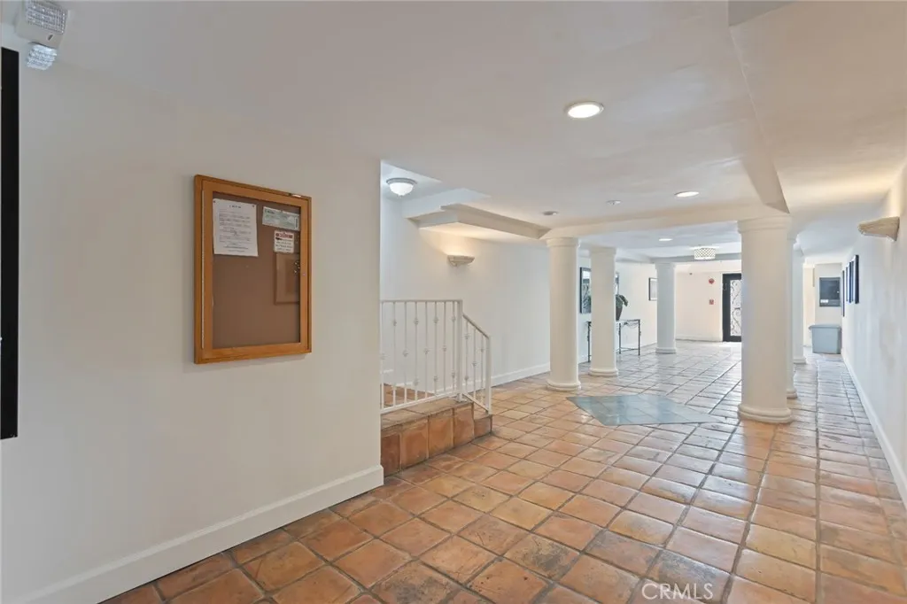 11445 Moorpark, Studio City, California 91602 home-pic-52