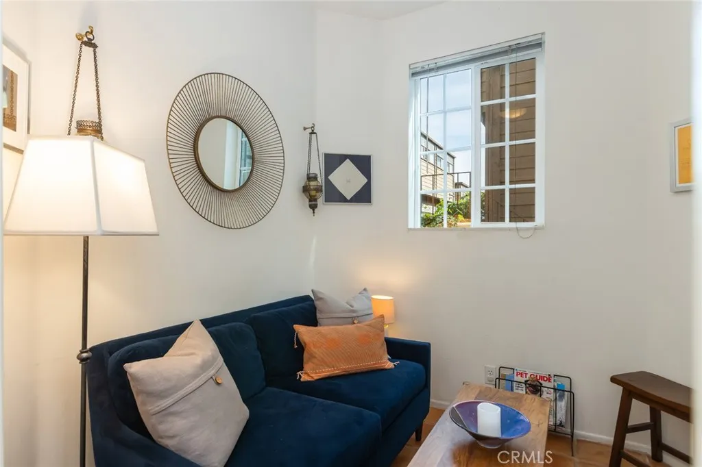 11445 Moorpark, Studio City, California 91602 home-pic-13