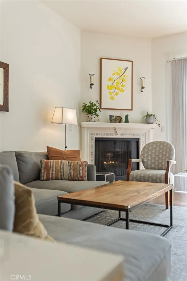 11445 Moorpark, Studio City, California 91602 home-pic-4