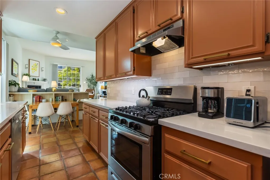 11445 Moorpark, Studio City, California 91602 home-pic-16