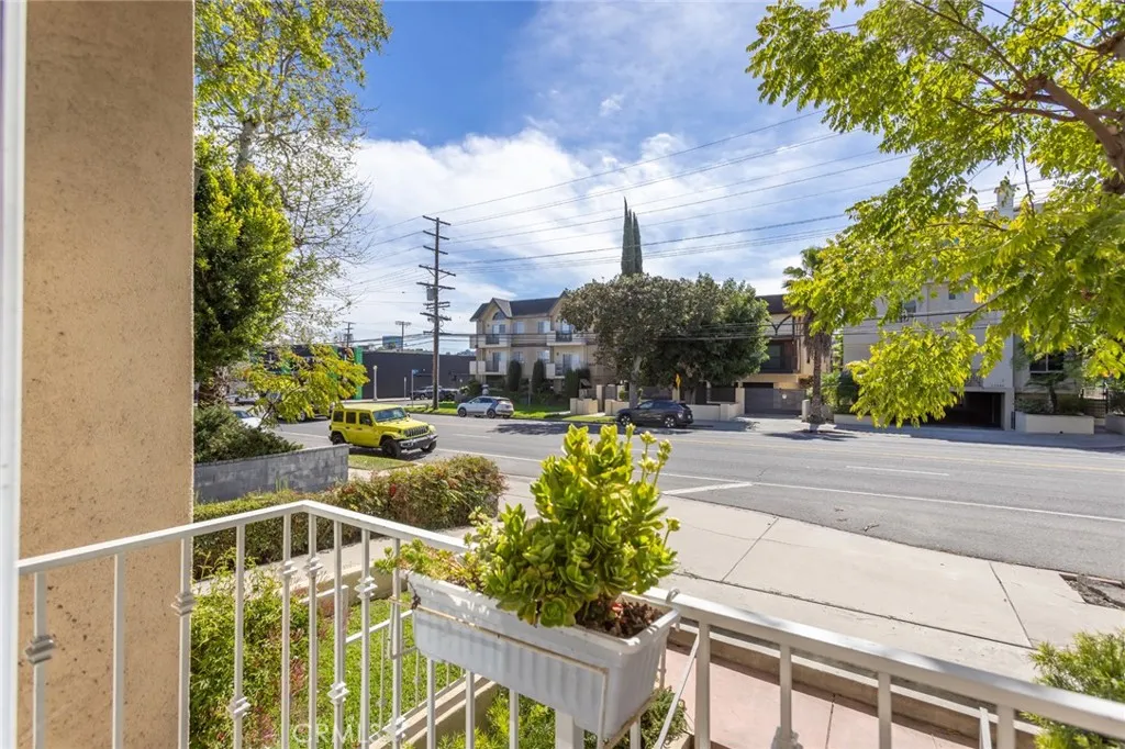 11445 Moorpark, Studio City, California 91602 home-pic-7