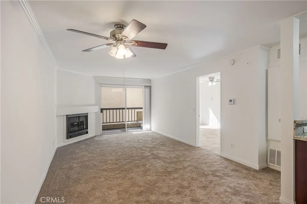 5535 Canoga Avenue 218, Woodland Hills, California 91367 home-pic-3