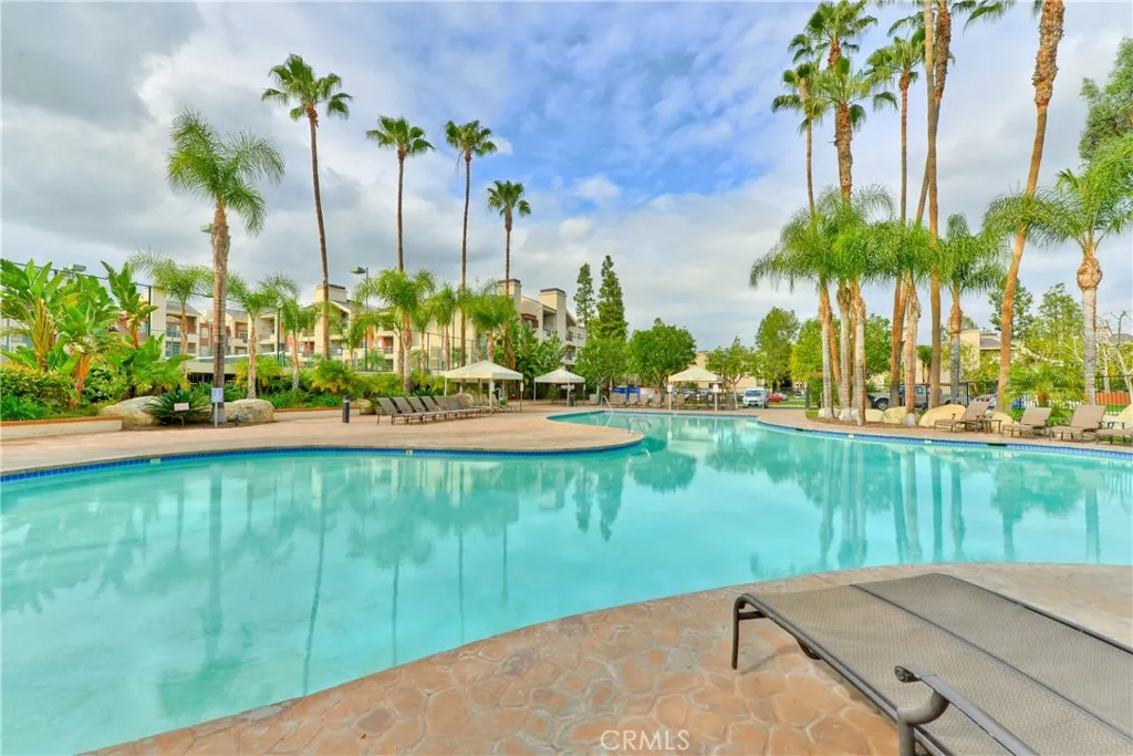 5535 Canoga Avenue 218, Woodland Hills, California 91367 home-pic-15