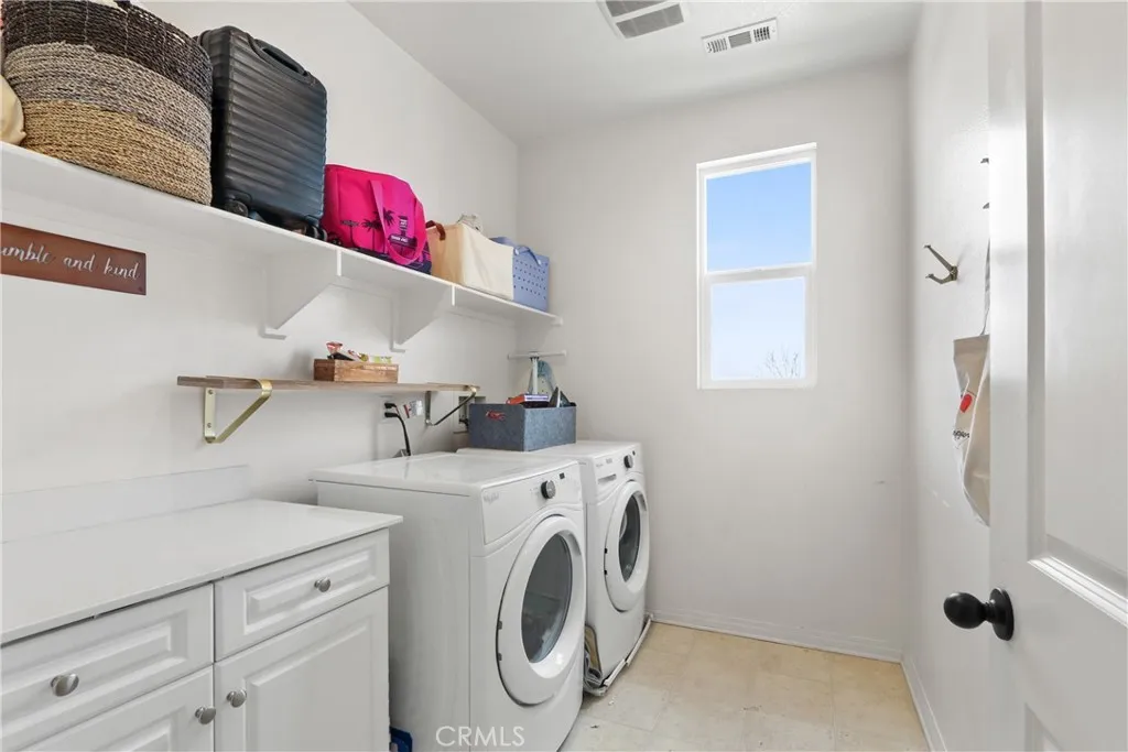 17000 Jeanne, Fontana, California 92336 home-pic-11