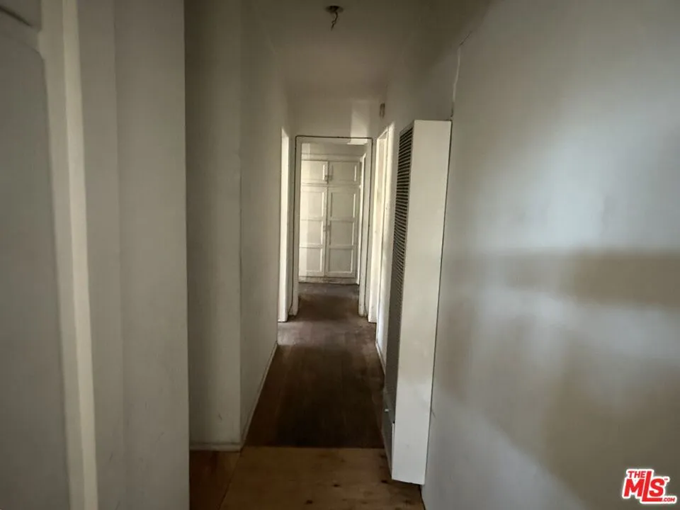 3520 Carmona Avenue, Los Angeles, California 90016 home-pic-3