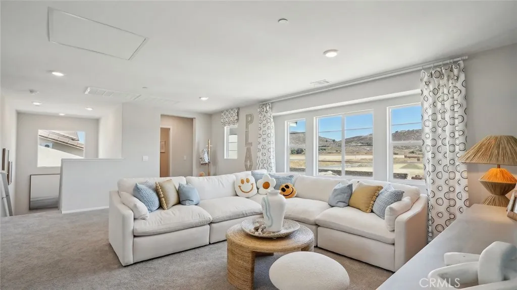 31337 Burflower Drive, Winchester, California 92596 home-pic-21