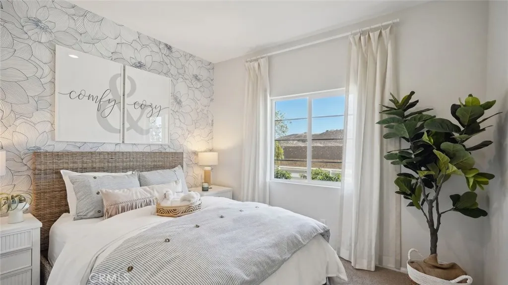 31337 Burflower Drive, Winchester, California 92596 home-pic-14