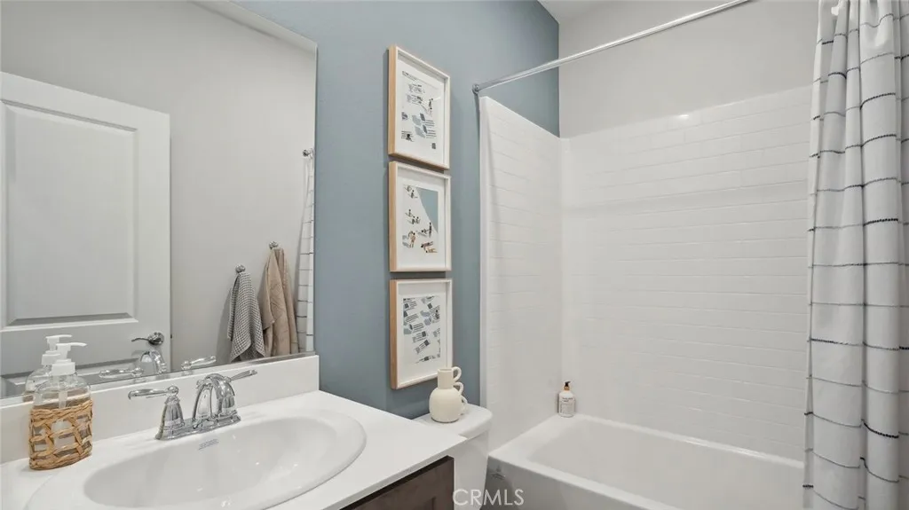 31337 Burflower Drive, Winchester, California 92596 home-pic-13