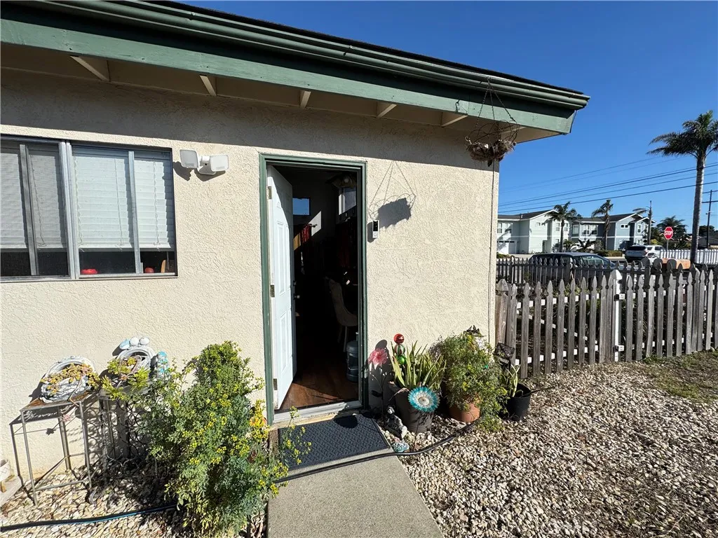 590 S 6th, Grover Beach, California 93433 home-pic-21