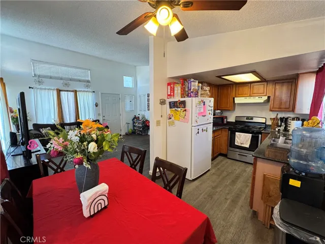 Unit B Kitchen/ Dining