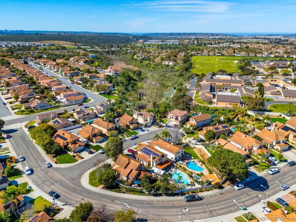 8434 Corte Fragata, San Diego, California 92129 home-pic-32