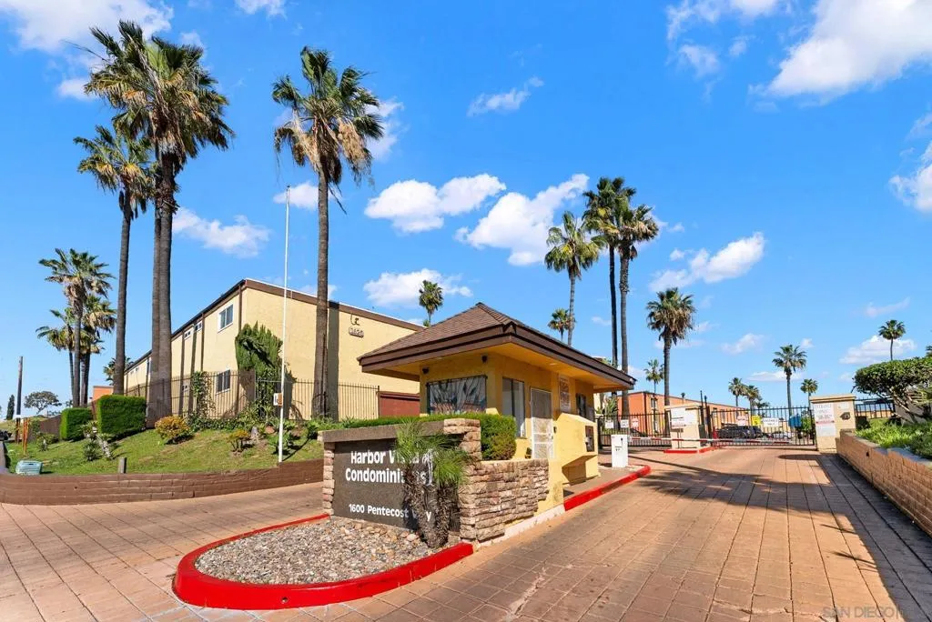 1641 Pentecost Way 6, San Diego, California 92105 home-pic-11