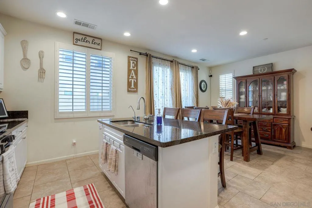 35430 Marabella Ct, Winchester, California 92596 home-pic-7
