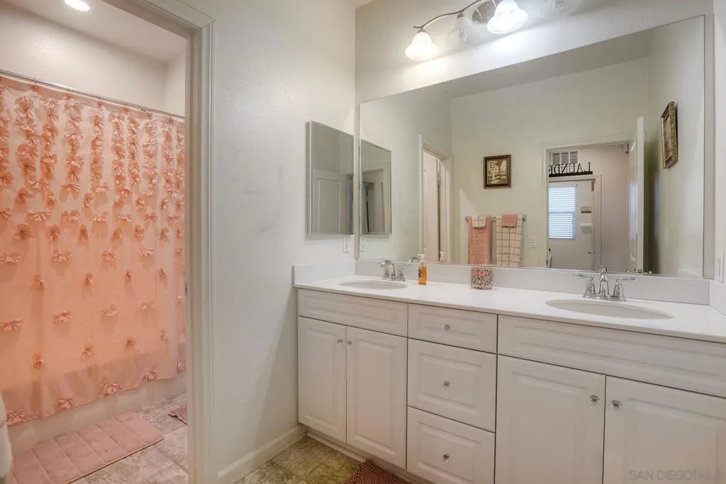 35430 Marabella Ct, Winchester, California 92596 home-pic-20