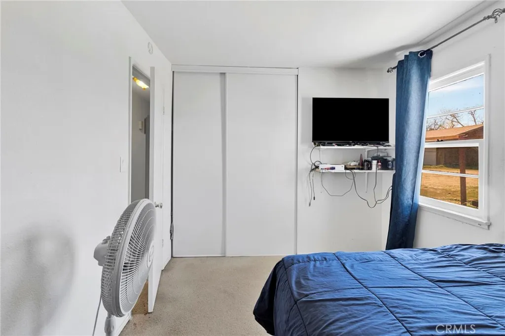 9214 Choiceana Avenue, Hesperia, California 92345 home-pic-24