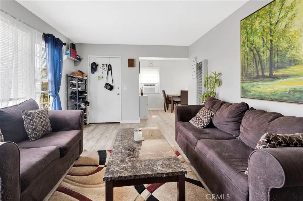 9214 Choiceana Avenue, Hesperia, California 92345 home-pic-8