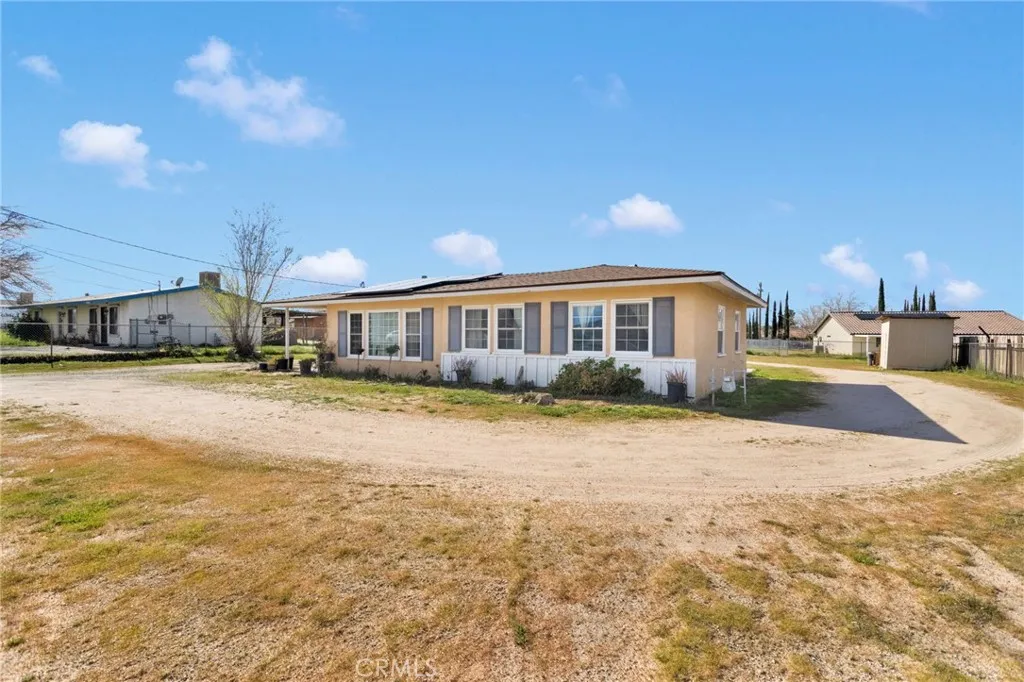 9214 Choiceana Avenue, Hesperia, California 92345 home-pic-4
